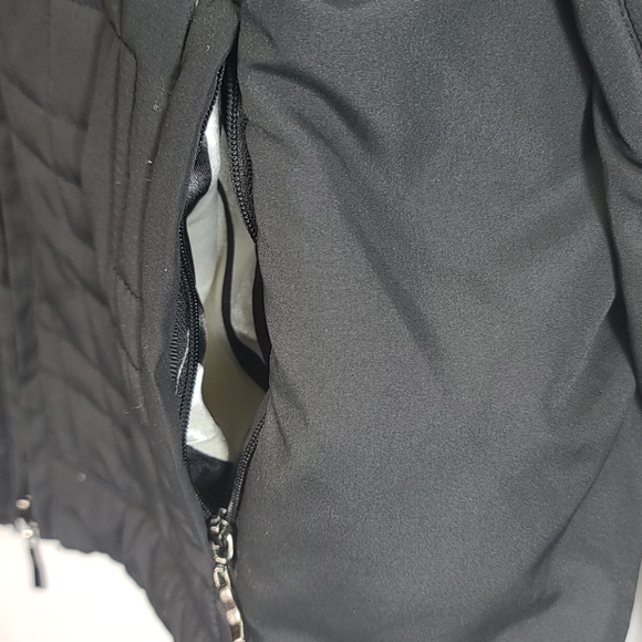 Luii Quilted Coat Medium With Blk/Wht Lining - Picture 8 of 8